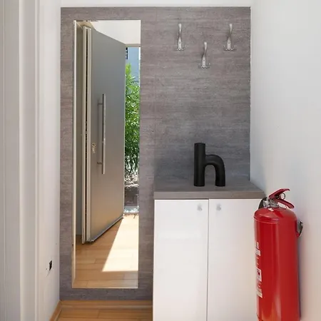 Sunny 1211 Apartman *