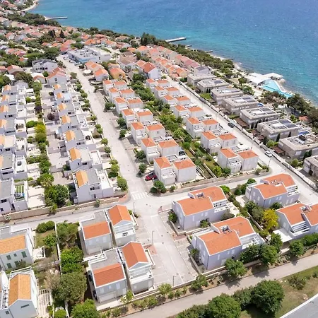 Sunny 1211 Apartman